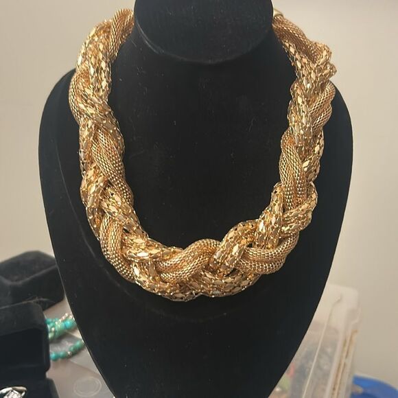 STATEMENT RUNWAY COUTURE LARGE BRAIDED GOLDEN CHAIN CHOKER NECKLACE - Picture 4 of 4